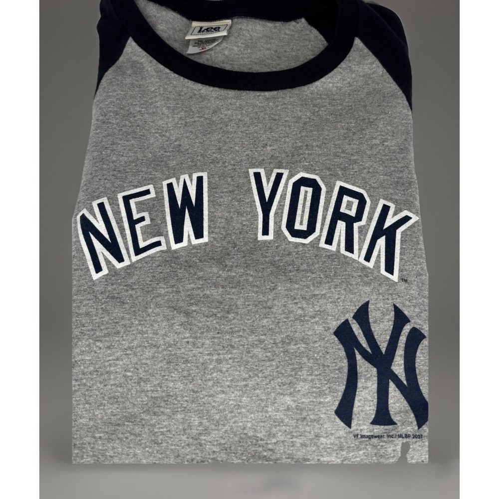 Lee Mens Gray Navy XL Raglan Long Sleeve Shirt MLB New York Yankees - Picture 5 of 7